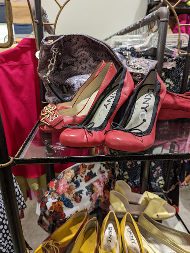 Thrift Store «City Opera Thrift Shop», reviews and photos