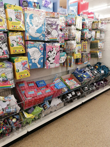 Dollar Store «Dollar Tree», reviews and photos, 918 E New York St #130, Aurora, IL 60505, USA