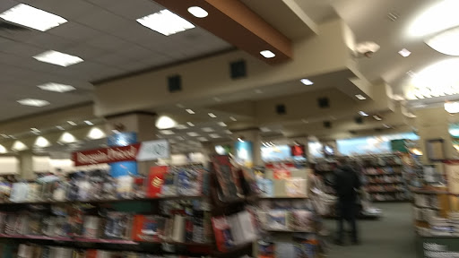 Book Store «Barnes & Noble», reviews and photos, 444 Broadway, Saugus, MA 01906, USA