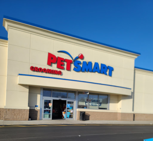 Pet Supply Store «PetSmart», reviews and photos, 5241 Monroe St, Toledo, OH 43623, USA