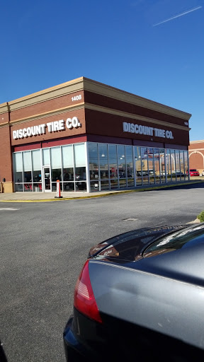 Tire Shop «Discount Tire Store - Greenville, SC», reviews and photos, 1408 Woodruff Rd, Greenville, SC 29607, USA