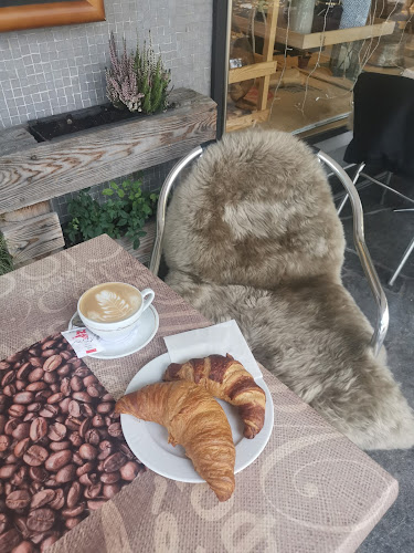 Rezensionen über Kafi Oefeli in Zürich - Café