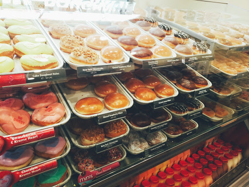 Bakery «Krispy Kreme Doughnuts», reviews and photos, 121 Curtner Ave #40, San Jose, CA 95125, USA
