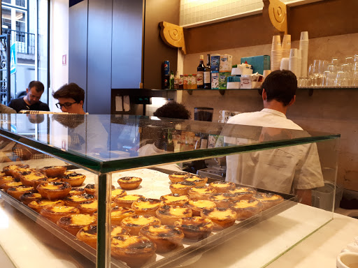 Italian pastry shops in Lisbon
