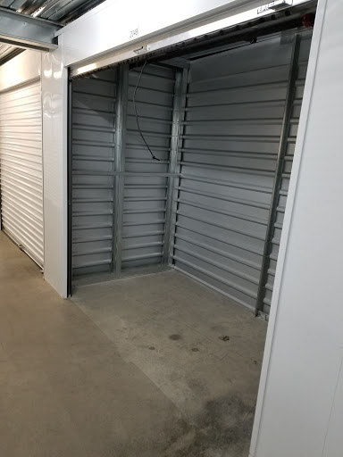 Self-Storage Facility «StorQuest Self Storage», reviews and photos, 100 N Skyline Dr, Thousand Oaks, CA 91362, USA