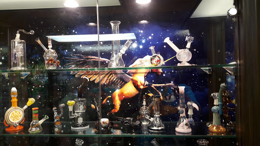 Smoke Boutique, 101 N Federal Hwy, Hallandale Beach, FL 33009, USA, 