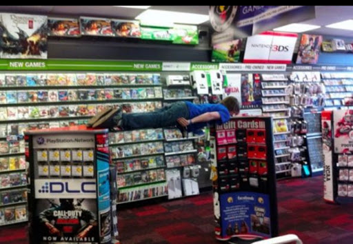 GameStop, 30 Backus Ave, Danbury, CT 06810, USA, 