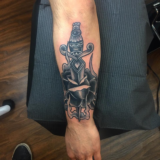 Tattoo Shop «Bearded Dragon Tattoo Studio», reviews and photos, 608 Main St, Boonton, NJ 07005, USA