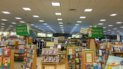 Book Store «Barnes & Noble», reviews and photos, 850 Inspiration Dr, Wilmington, NC 28405, USA