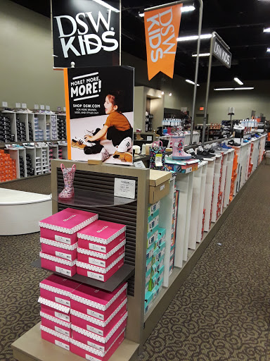 Shoe Store «DSW Designer Shoe Warehouse», reviews and photos, 1 Worcester Rd, Framingham, MA 01701, USA