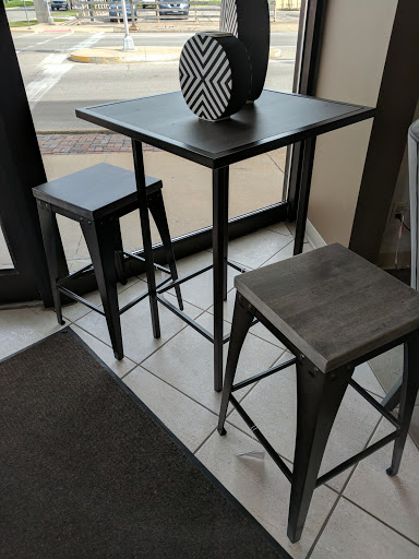 Furniture Store «Jeff Jones Furniture On Consignment», reviews and photos, 803 3rd Ave SE, Cedar Rapids, IA 52403, USA