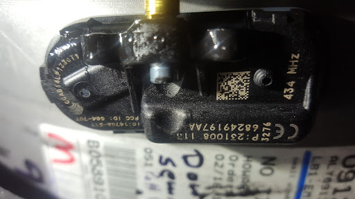 Auto Body Shop «Howard Auto Body & Repair Inc», reviews and photos, 2255 Howard St, Chicago, IL 60645, USA