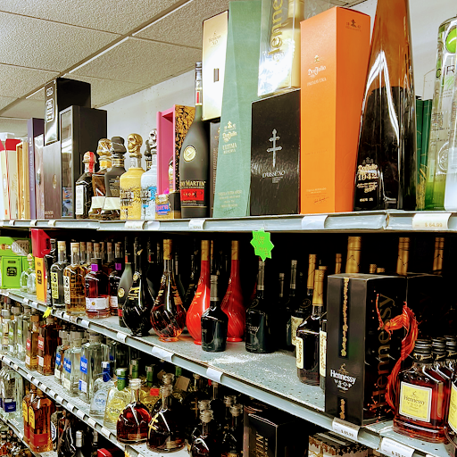 Liquor Store «D & M Liquor Store», reviews and photos, 595 Ralph David Abernathy Blvd, Atlanta, GA 30312, USA