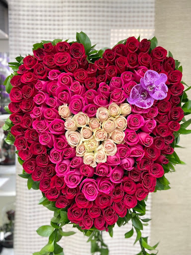 Florist «More Than Flowers», reviews and photos, 109 SE 2nd St, Miami, FL 33131, USA