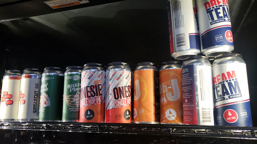 Liquor Store «Oxford Liquors», reviews and photos, 451 Hartford Rd, Manchester, CT 06040, USA