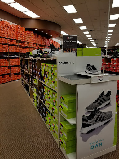 Shoe Store «Famous Footwear», reviews and photos, 32 Main Ave, Clifton, NJ 07014, USA