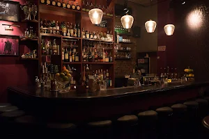 Jasper Johns bar image