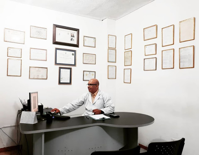 Consultorio Dr. Vicente Zambrano Freire - Santo Domingo de los Colorados
