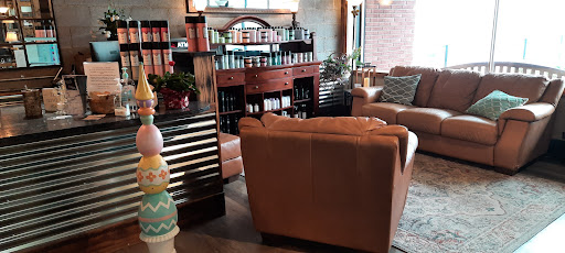 Beauty Salon «Bixels Salon and Spa Studios», reviews and photos, 6101 Heisley Rd, Mentor, OH 44061, USA