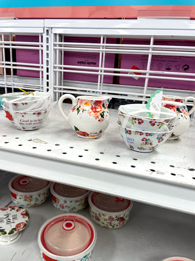 Clothing Store «Ross Dress for Less», reviews and photos, 6507 Fallbrook Ave, West Hills, CA 91307, USA