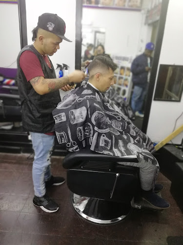 barbershop la colombiana - Colina