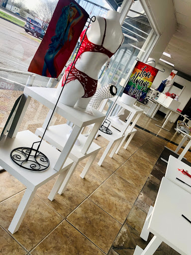 Lingerie Store «Katz Stores - West Road», reviews and photos, 9820 North Fwy B, Houston, TX 77037, USA