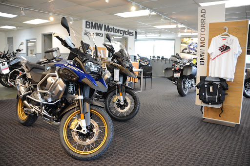 Motor Scooter Dealer «Sportland Motorsports BMW Motorcycles of Urbana», reviews and photos, 1602 N Lincoln Ave, Urbana, IL 61801, USA
