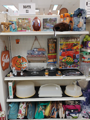 Shopping Mall «South Mall», reviews and photos, 3300 Lehigh St, Allentown, PA 18103, USA