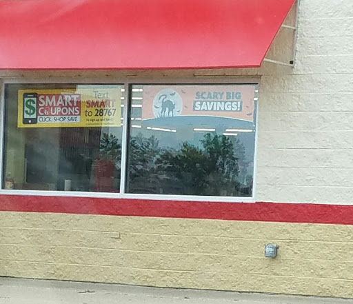 Discount Store «Family Dollar Store», reviews and photos, 693 Northland Blvd, Cincinnati, OH 45240, USA