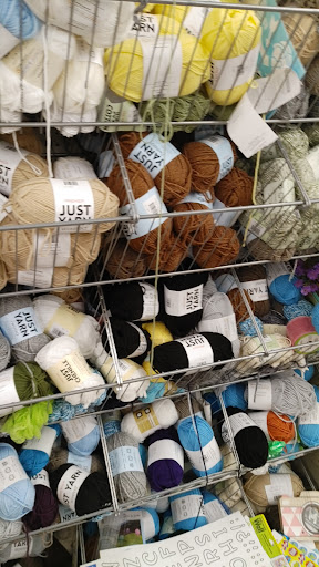 Dollar Store «Dollar Tree», reviews and photos, 646 Stewart Ave, Garden City, NY 11530, USA