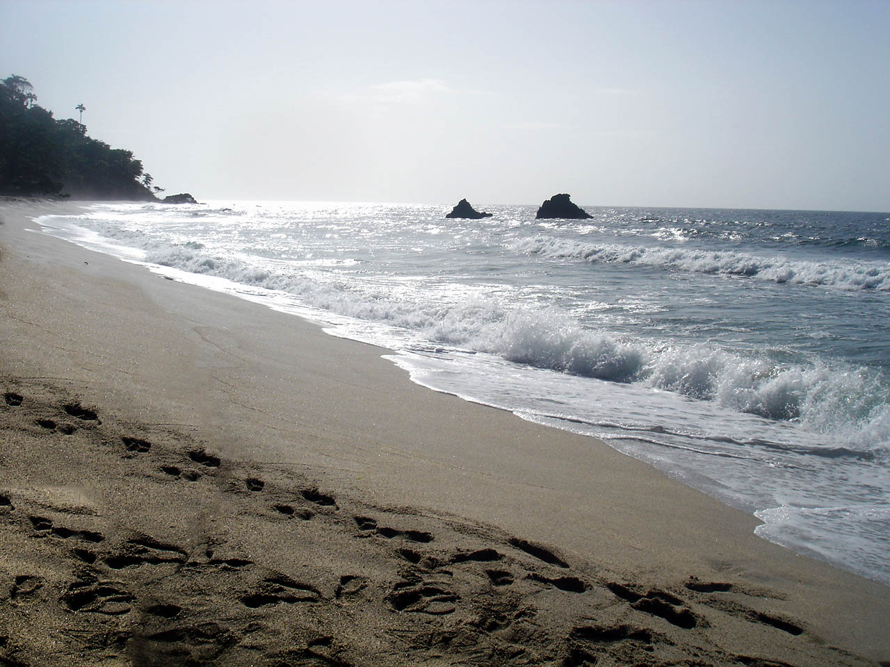 Fotografija Madamas River z svetel fin pesek površino