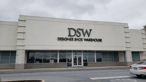 DSW Designer Shoe Warehouse, 1065 Woodland Rd, Reading, PA 19610, USA, 