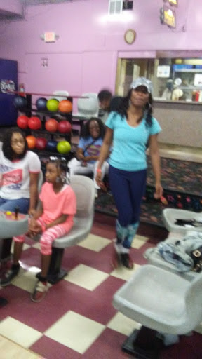 Bowling Alley «Renaissance Bowling Center», reviews and photos, 19600 Woodward Ave, Detroit, MI 48203, USA