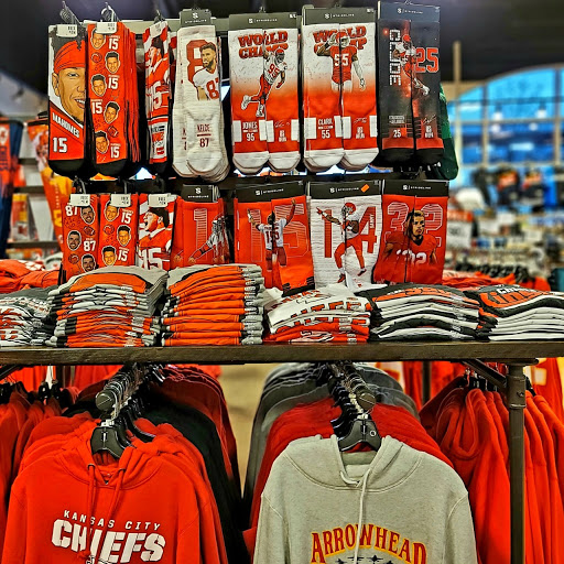 Sportswear Store «Rally House Boardwalk», reviews and photos, 8650 N Boardwalk Ave, Kansas City, MO 64154, USA