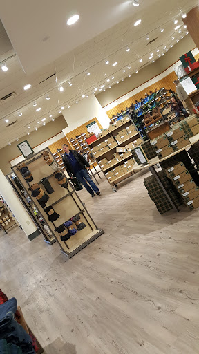 Clothing Store «L.L. Bean», reviews and photos, 8095 Tysons Corner Center, McLean, VA 22102, USA