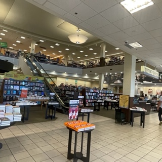 Book Store «Barnes & Noble Booksellers Boca Raton», reviews and photos, 1400 Glades Rd, Boca Raton, FL 33431, USA