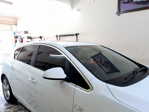 Kayaoğlu Oto Cam, Film Uygulama Merkezi