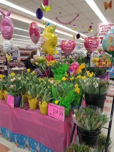 Shopping Mall «North Andover Mall», reviews and photos, 350 Winthrop Ave, North Andover, MA 01845, USA