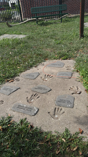 Park «Triangle Park», reviews and photos, 339 E Old Country Rd, Hicksville, NY 11801, USA