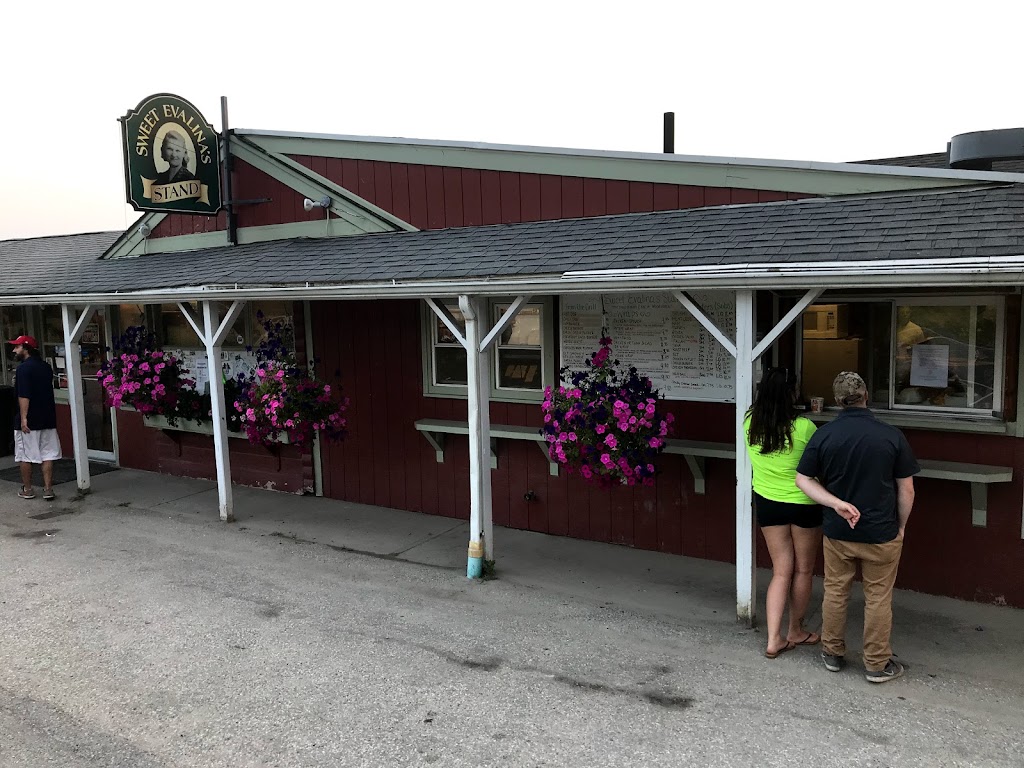 Sweet Evalina's Stand 06281