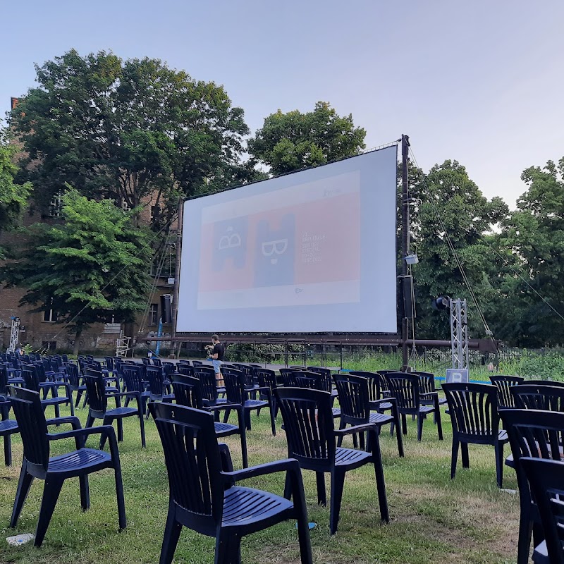 Freiluftkino Kreuzberg im Kunstquartier Bethanien