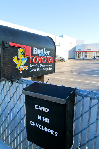 Car Dealer «Butler Toyota», reviews and photos, 9419 N Aronson Rd, Indianapolis, IN 46240, USA