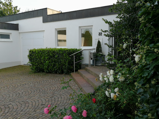 Dr.med.vet. Manfred Halfmann Veterinary clinic unter Uttenweiler, 