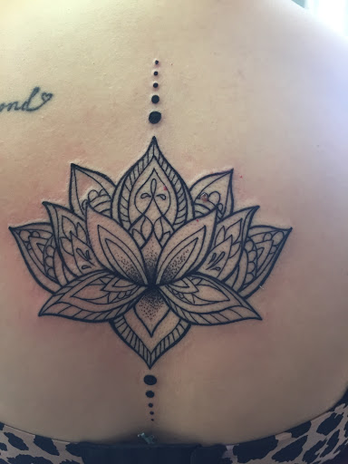 Tattoo Shop «Oregon Heart Tattoo», reviews and photos, 340 SW 2nd St #8, Corvallis, OR 97333, USA