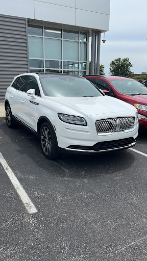 Car Dealer «Bill Estes Ford», reviews and photos, 450 N Northfield Dr, Brownsburg, IN 46112, USA