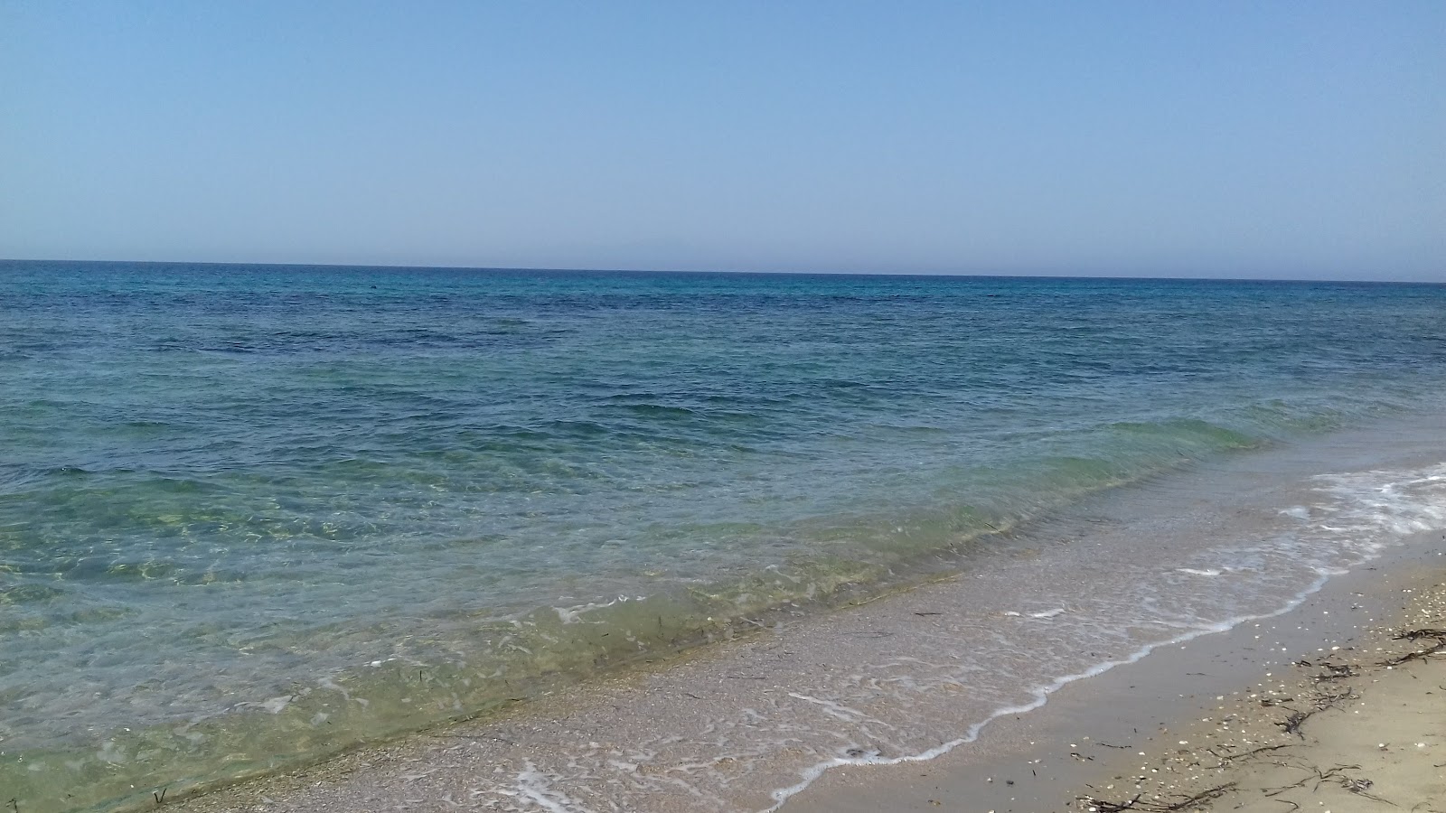 Sozopolis beach的照片 带有碧绿色水表面