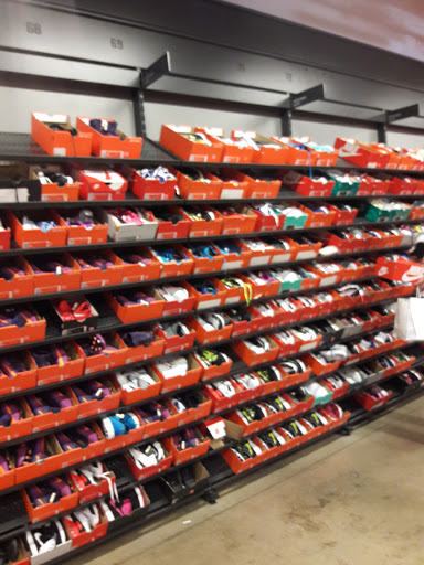 Sporting Goods Store «Nike Factory Store», reviews and photos, 1 Outlet Blvd #600, Wrentham, MA 02093, USA