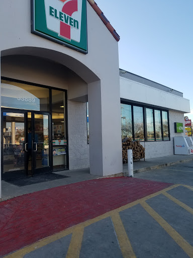 7-Eleven, 33889 US-281, Bulverde, TX 78163, USA, 