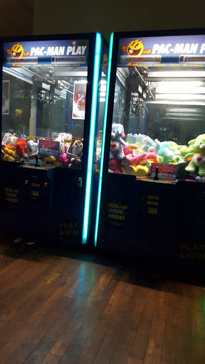 Movie Theater «AMC Classic Dubuque 14», reviews and photos, 2835 NW Arterial, Dubuque, IA 52002, USA