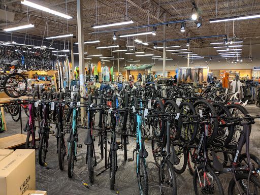 Camping Store «REI», reviews and photos, 1165 Perimeter Center W #200, Atlanta, GA 30338, USA
